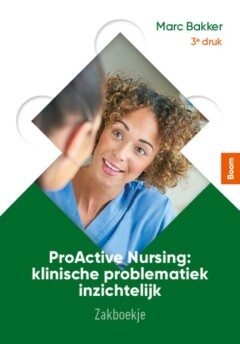 [Als verpleegkundige ben je nauw betrokken bij de actuele gezondheidstoestand van je patiënt en vaak ben je eerste getuige van (soms acute) veranderingen hierin. Goed kunnen klinisch redeneren is dan ook een essentiële beroepsvaardigheid.  In dit ‘Zakboekje’ zijn belangrijke tools ter ondersteuning van het klinisch redeneren opgenomen waarmee je in de praktijk aan de slag kunt, bijvoorbeeld mindmaps van alle ICF-zorgthema’s. Een uitgebreide uitleg zul je in dit compacte overzicht niet vinden, maar is wel beschikbaar in ‘ProActive Nursing: klinische problematiek inzichtelijk’.  Marc Bakker is verpleegkundige en opleider in hart en nieren. Hij is grondlegger van ProActive Nursing binnen de VUmc Academie en geeft al meer dan dertig jaar colleges, cursussen, workshops en masterclasses aan vele (hoge)scholen en zorginstellingen in Nederland, België en de Caraïben. Hij geniet landelijk aanzien als pionier en autoriteit op het gebied van het klinisch redeneren.] ProActive Nursing : klinische problematiek inzichtelijk
