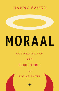 [Wat maakt ons tot morele wezens? Hoe weten we wat het juiste is? En bestaan er in deze tijd van individualisering nog universele waarden?  We beschikken onmiskenbaar over een moreel geweten, of het nu over straf, godsdienst of gelijkheid gaat, maar hoe is ons morele geweten ontstaan? Lang gold godsdienst als de belangrijkste grondslag voor de moraal, maar in de afgelopen eeuwen is wetenschap steeds belangrijker geworden in ons denken over goed en kwaad. Met name de spectaculaire inzichten uit de evolutiebiologie dwingen ons om anders naar ethische kwesties te kijken.  In dit boek neemt de Duitse filosoof Hanno Sauer ons mee op een reis door de geschiedenis van de menselijke moraal. Hij vertelt het verhaal van ons geweten, vanaf het ontstaan van ons vermogen om samen te werken vijf miljoen jaar geleden tot de polarisatie die ons vandaag in de greep houdt. Op briljante wijze laat hij zien welke biologische, culturele en historische ontwikkelingen onze morele waarden hebben gevormd, juist op het moment van misschien wel hun grootste crisis.] Moraal : Goed en kwaad van prehistorie tot polarisatie